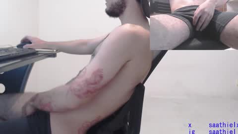 Snapshot of saat_hiel chatting on February 16, 3:15 am Saat online show from February 16, 3:15 am