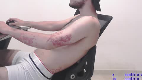 Snapshot of saat_hiel chatting on February 21, 10:07 am Saat online show from February 21, 10:07 am