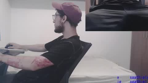 Snapshot of saat_hiel chatting on March 4, 5:24 pm Saat online show from March 4, 5:24 pm