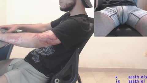 Snapshot of saat_hiel chatting on March 10, 3:12 am Saat online show from March 10, 3:12 am