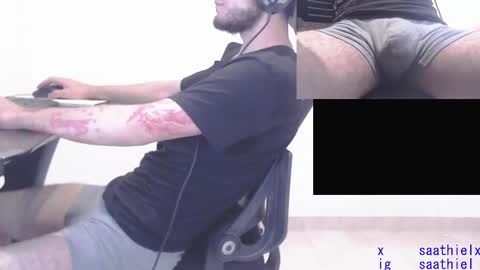 Snapshot of saat_hiel chatting on March 11, 8:42 pm Saat online show from March 11, 8:42 pm