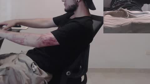 Snapshot of saat_hiel chatting on March 12, 2:01 pm Saat online show from March 12, 2:01 pm