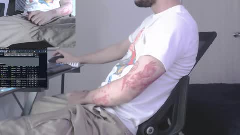 Snapshot of saat_hiel chatting on September 12, 1:17 am Saat online show from September 12, 1:17 am