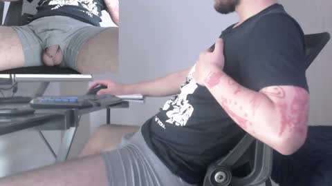 Snapshot of saat_hiel chatting on September 16, 1:50 am Saat online show from September 16, 1:50 am