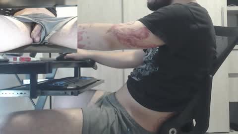 Snapshot of saat_hiel chatting on October 3, 1:24 am Saat online show from October 3, 1:24 am