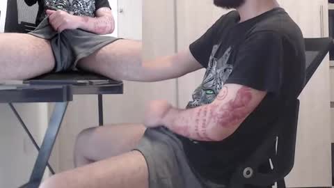 Snapshot of saat_hiel chatting on October 6, 5:54 pm Saat online show from October 6, 5:54 pm