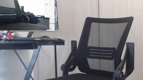 Snapshot of saat_hiel chatting on October 8, 1:14 am Saat online show from October 8, 1:14 am