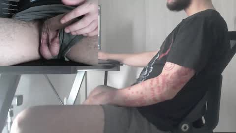 Snapshot of saat_hiel chatting on October 29, 2:14 am Saat online show from October 29, 2:14 am