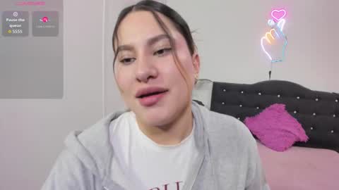 saaya_tay online show from October 7, 3:04 am