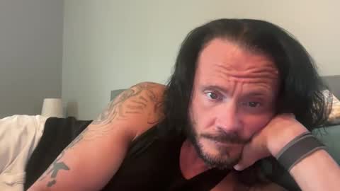Snapshot of sabastion1981 chatting on May 18, 8:36 pm Sabastion online show from May 18, 8:36 pm
