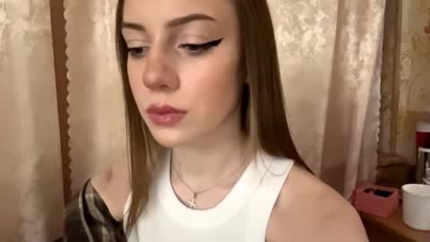 Snapshot of sabinakeeser chatting on November 30, 7:51 pm Mika online show from November 30, 7:51 pm