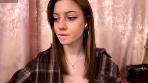 Snapshot of sabinakeeser chatting on December 13, 8:14 pm Mika online show from December 13, 8:14 pm