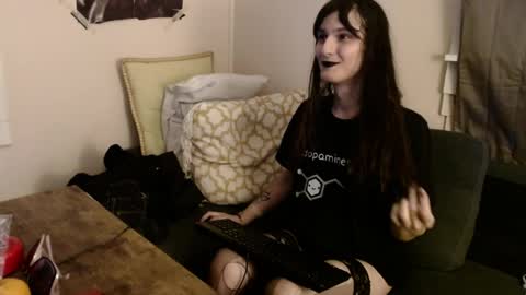 sabinewinters online show from April 10, 2:06 am