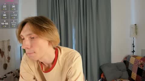 Snapshot of sableflux chatting on March 17, 5:33 am sableflux online show from March 17, 5:33 am