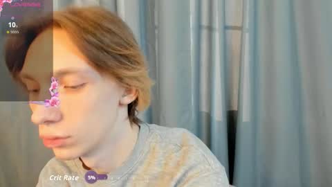 Snapshot of sableflux chatting on March 25, 5:46 am sableflux online show from March 25, 5:46 am