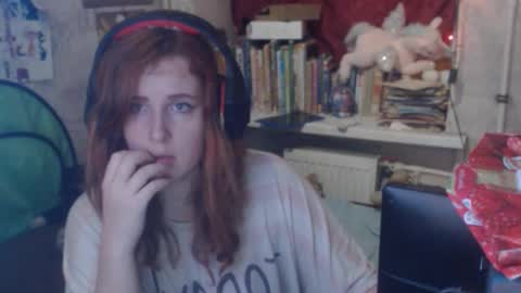 Snapshot of sabochka888 chatting on December 15, 7:01 am sabochka888 online show from December 15, 7:01 am