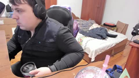 1141323  my Lord Mister Max   moms treasure online show from January 1, 10:35 pm