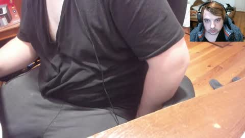 1141323  my Lord Mister Max   moms treasure online show from October 22, 8:25 am