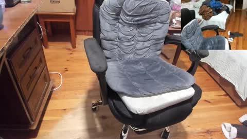 1141323  my Lord Mister Max   moms treasure online show from February 27, 6:41 pm