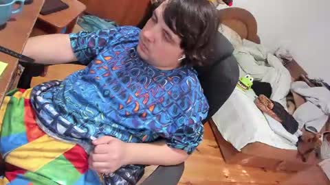 1141323  my Lord Mister Max   moms treasure online show from August 3, 7:18 am