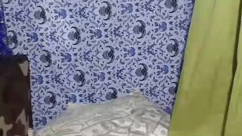 sabrina069 online show from December 3, 7:34 pm