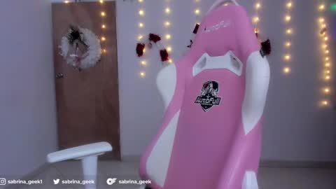 Snapshot of sabrina_geek chatting on December 12, 6:42 pm sabrina_geek online show from December 12, 6:42 pm