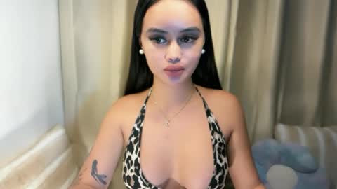 Snapshot of sabrina_inviting chatting on July 28, 2:13 pm Sabrina online show from July 28, 2:13 pm