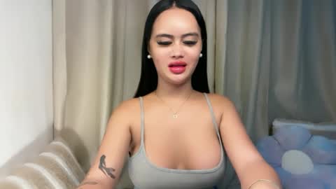 Snapshot of sabrina_inviting chatting on August 1, 9:35 pm Sabrina online show from August 1, 9:35 pm