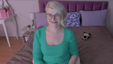Sabrina MacMarren online show from January 20, 3:28 pm