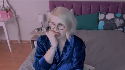 Sabrina MacMarren online show from January 21, 6:23 pm