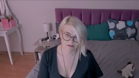 Sabrina MacMarren online show from January 24, 12:31 am