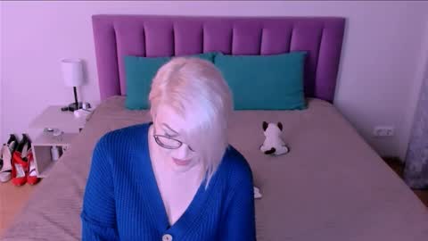 Sabrina MacMarren online show from September 20, 5:58 pm