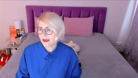 Sabrina MacMarren online show from November 20, 10:37 am