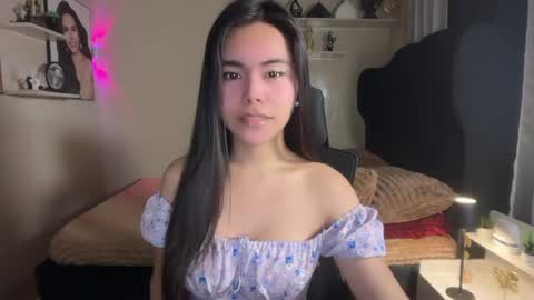 Snapshot of sabrinamadonna54 chatting on May 30, 9:17 am sabrinamadonna54 online show from May 30, 9:17 am