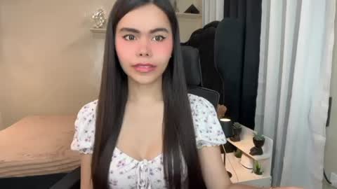 Snapshot of sabrinamadonna54 chatting on June 11, 12:43 am sabrinamadonna54 online show from June 11, 12:43 am