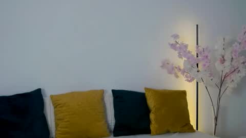 Snapshot of sabylovely chatting on December 16, 7:19 pm Sabrina online show from December 16, 7:19 pm