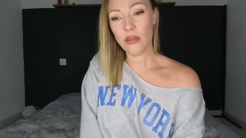 sacha__xx online show from January 12, 3:06 pm