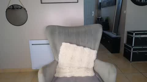 sacha__xx online show from February 10, 9:46 am