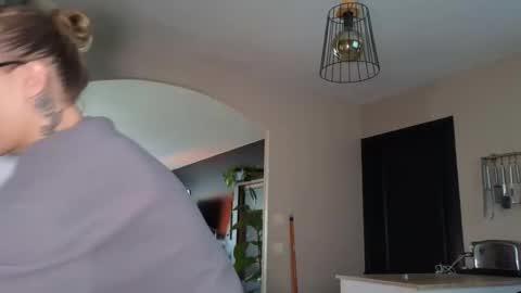 sacha__xx online show from February 17, 8:22 am