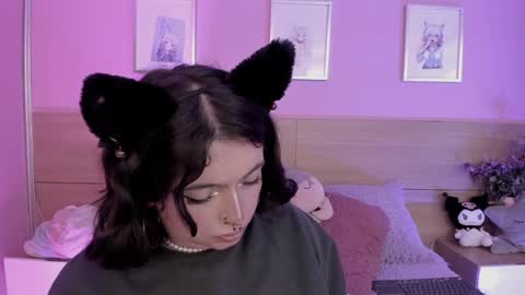 Snapshot of sachi_meow chatting on January 30, 2:15 pm Ig online show from January 30, 2:15 pm