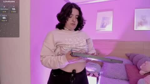 Snapshot of sachi_meow chatting on February 2, 12:57 pm Ig online show from February 2, 12:57 pm