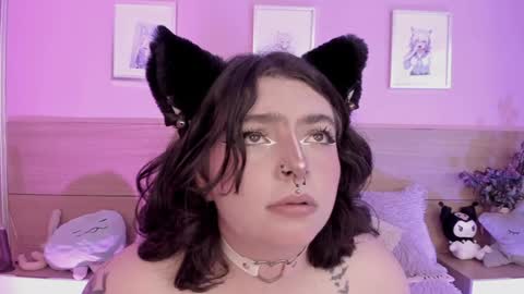 Snapshot of sachi_meow chatting on February 2, 7:04 pm Ig online show from February 2, 7:04 pm