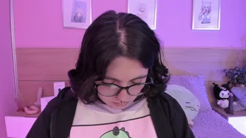 Snapshot of sachi_meow chatting on February 5, 12:27 pm Ig online show from February 5, 12:27 pm