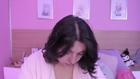 Snapshot of sachi_meow chatting on February 6, 12:05 pm Ig online show from February 6, 12:05 pm