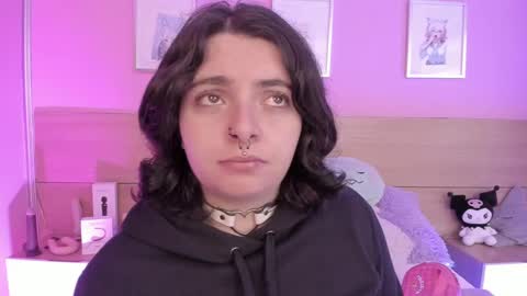 Snapshot of sachi_meow chatting on February 14, 12:25 pm Ig online show from February 14, 12:25 pm