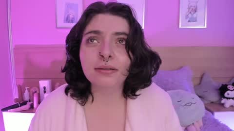 Snapshot of sachi_meow chatting on February 15, 8:22 am Ig online show from February 15, 8:22 am