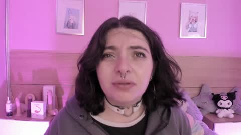 Snapshot of sachi_meow chatting on February 21, 12:28 pm Ig online show from February 21, 12:28 pm