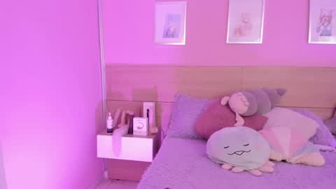 Snapshot of sachi_meow chatting on February 21, 9:43 pm Ig online show from February 21, 9:43 pm