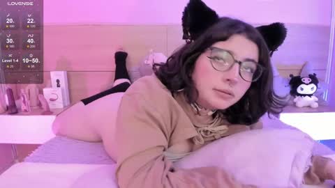 Snapshot of sachi_meow chatting on March 2, 3:27 pm Ig online show from March 2, 3:27 pm