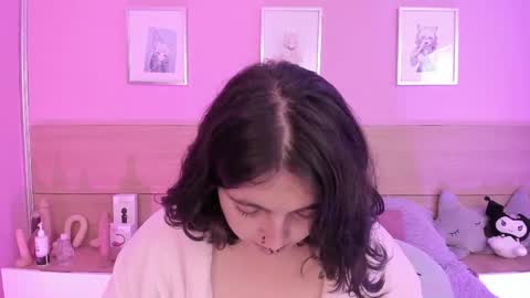 Snapshot of sachi_meow chatting on March 12, 1:30 pm Ig online show from March 12, 1:30 pm